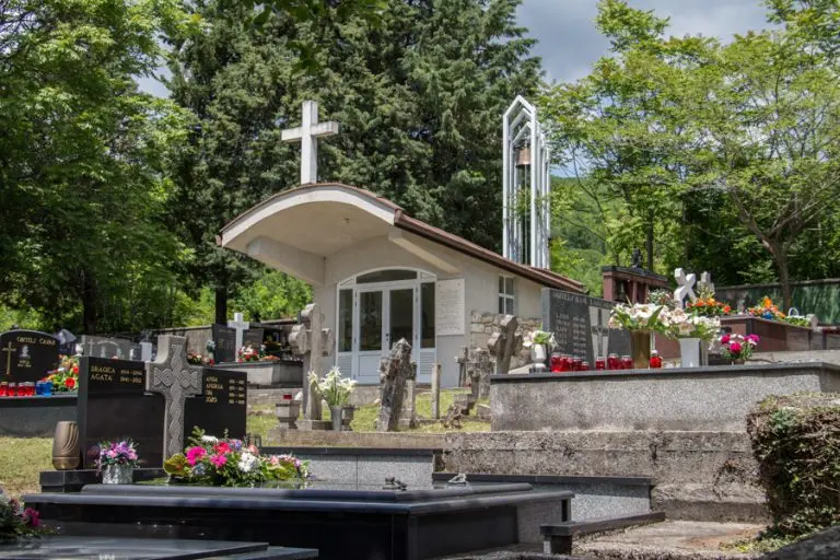 Groblje Mušaluk: tihi arhiv Donjeg Graca
